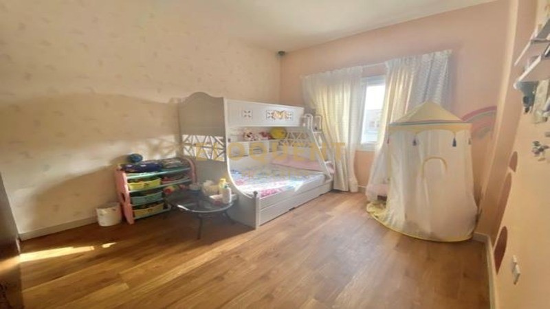 Properties Image