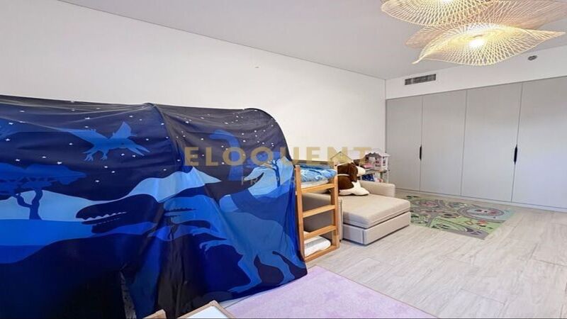 Properties Image